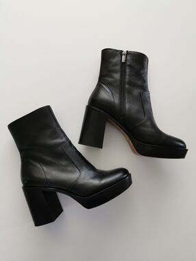 Vince Camuto Kentsa Black Leather Platform Ankle Boots with Block Heel